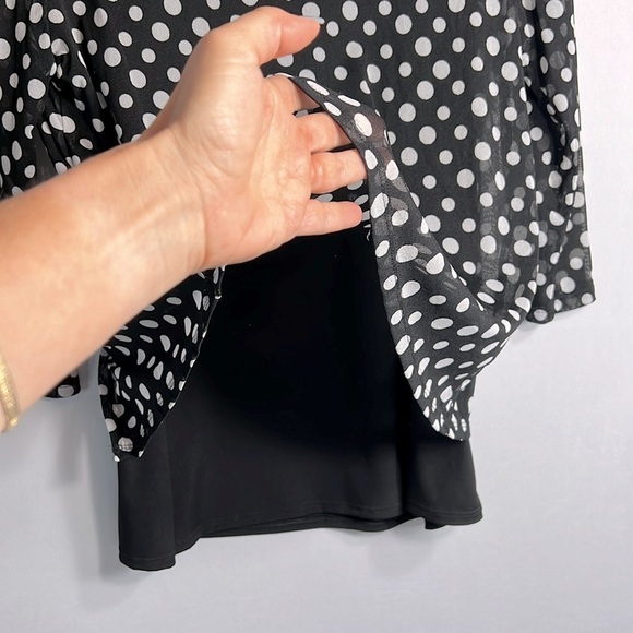 Chico's Knit Kit Perfect Polka-Dot Top size 0 (Small) - Picture 6 of 8